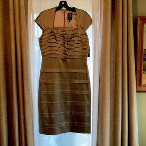 NWT Jax Dress sz 12 Taupe